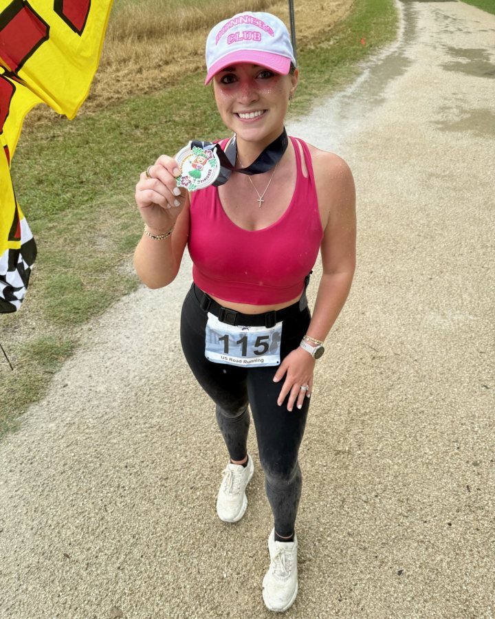 Morgan VanLandingham at Luau 5K, 10K, & 13.1M at Tallahassee, FL (18) - 05/02/2026 after earning 1st FEMALE Overall