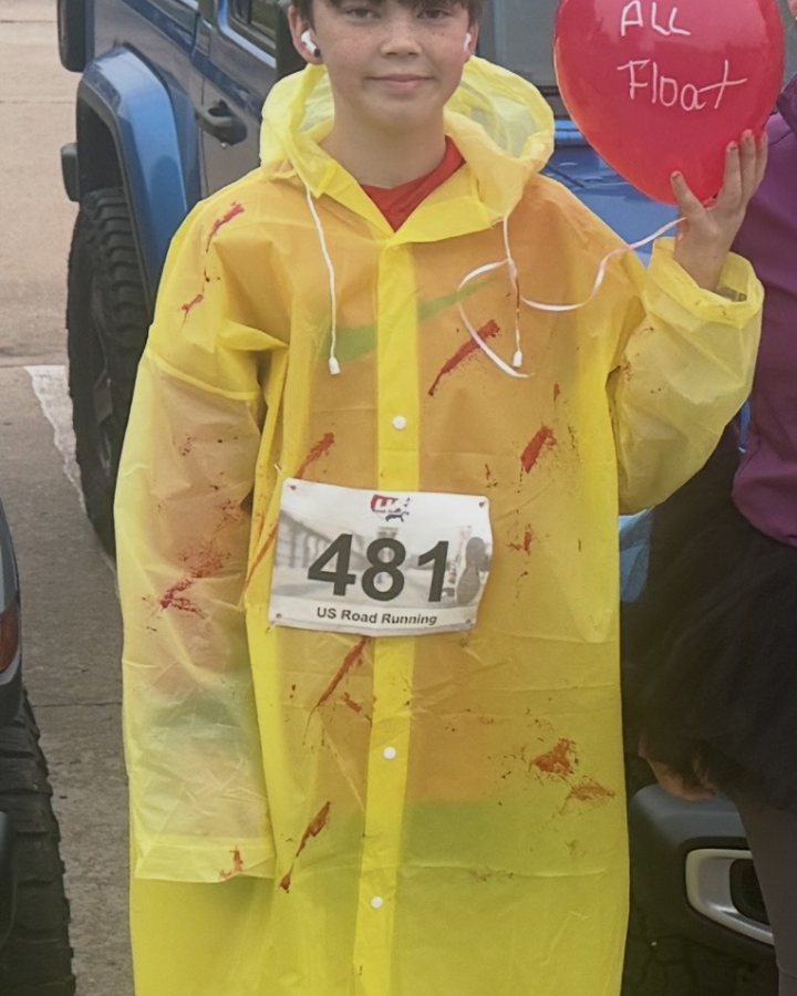 Zebadiah Brayfield at Haunted 5K, 10K, 13.1M & 26.2M at Stillwater, OK (40) - 10/03/2026 after earning 2nd MALE Overall